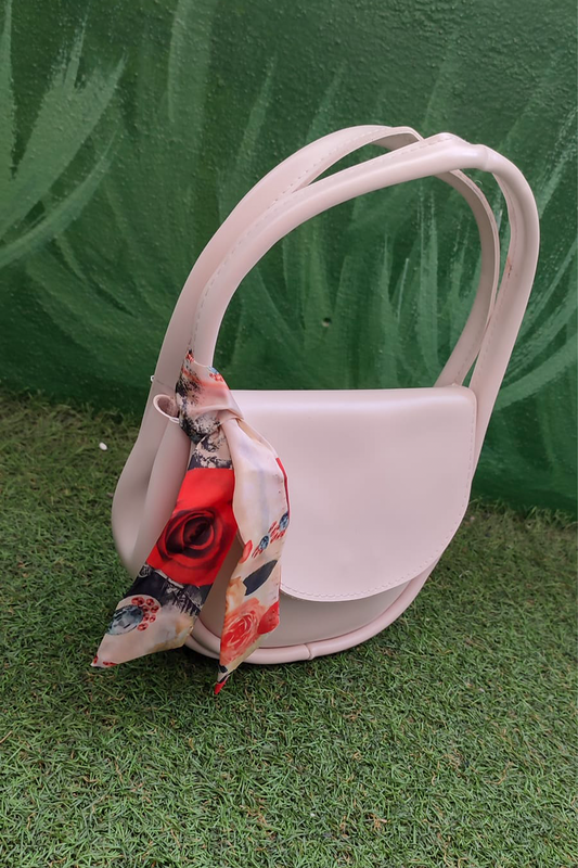 Kadın Omuz Çantası – Pudra Rengi & Çiçek Desenli Fular Detaylı