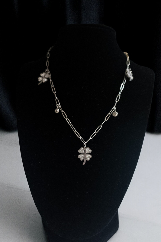 Şans Getiren Yonca Çelik Kolye