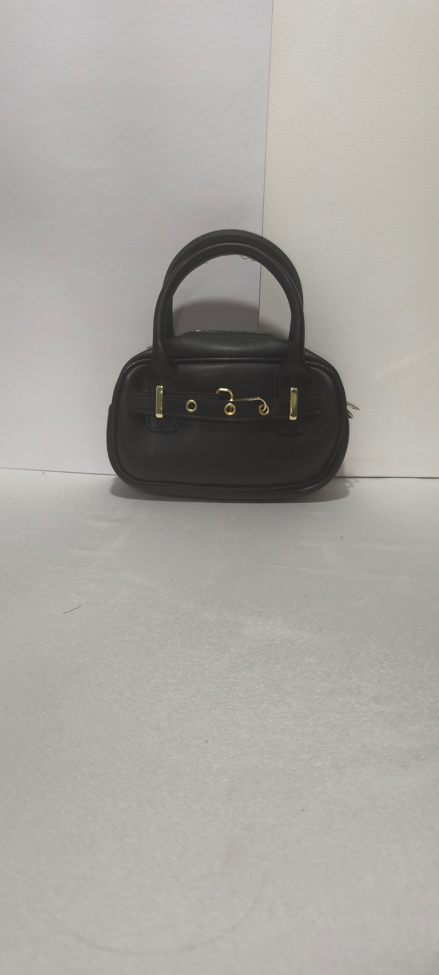 Siyah Renk Mini Kadın Kol / El / Omuz Çantası - Altın Tokalı Şık Tasarım