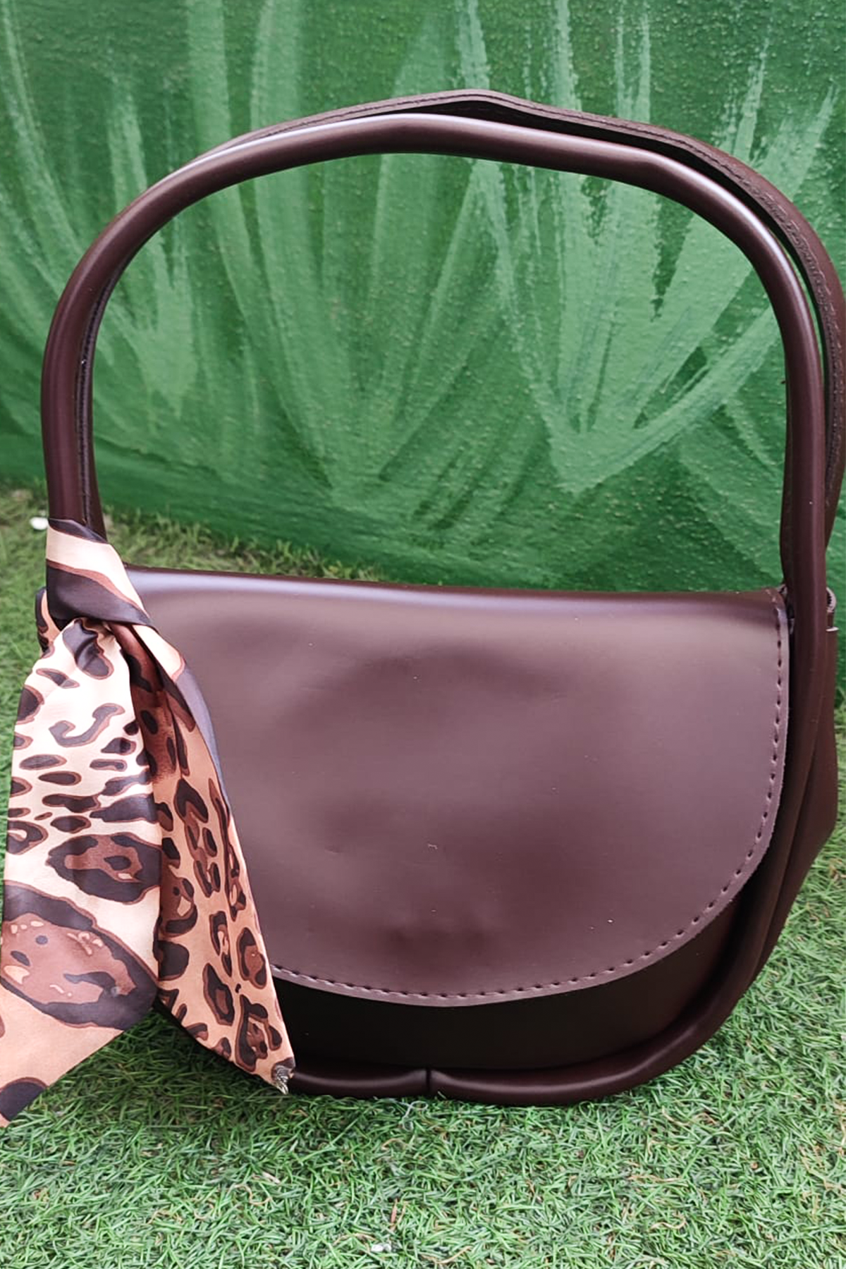 Leopar Detaylı Bordonun Zarafeti Kadın Omuz Çantası - Şık ve Modern Tasarım