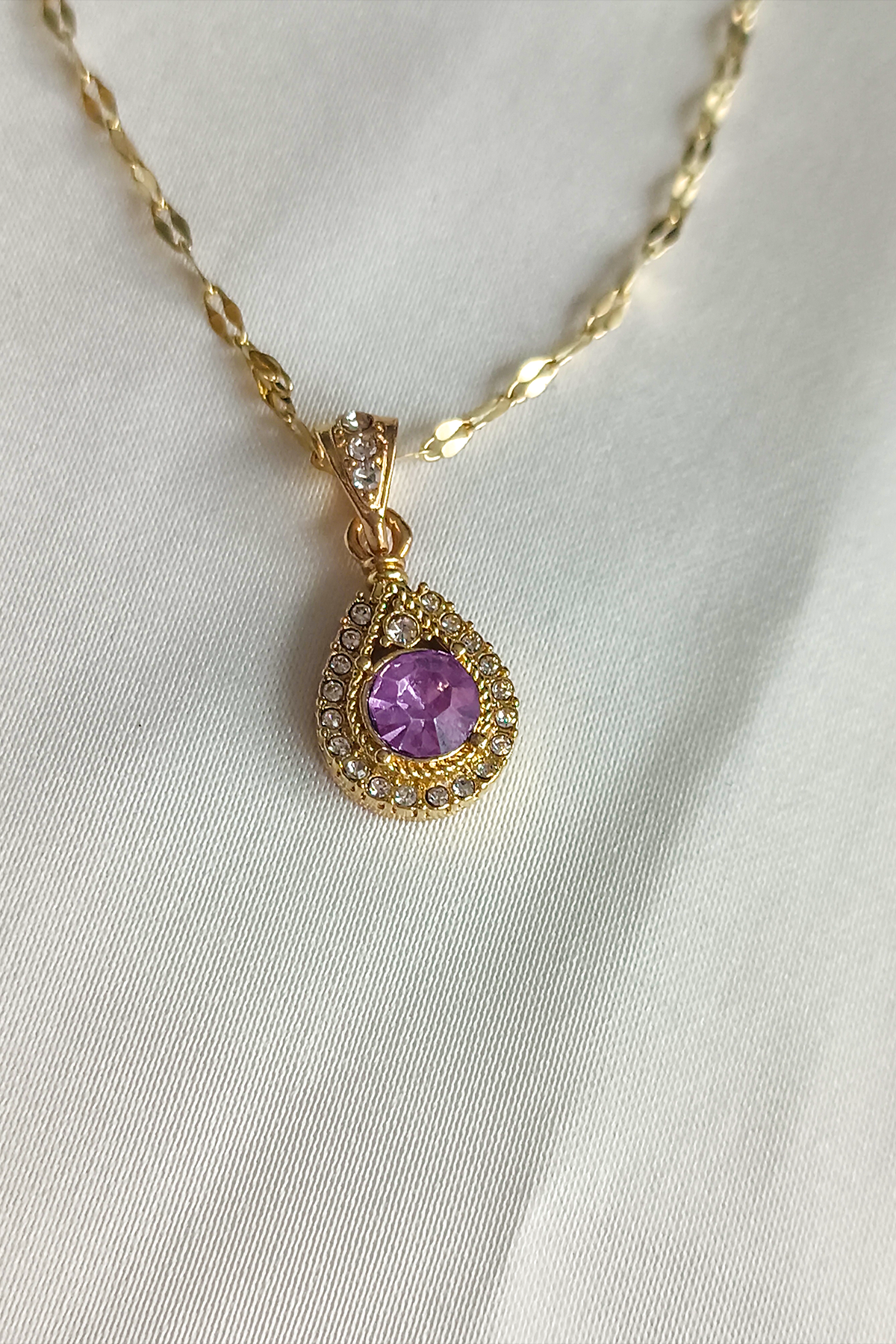 Su Damlası Mor Renk Kolye Çelik Malzeme