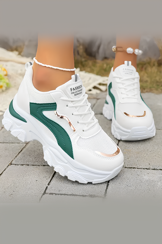 Beyaz Kalın Taban Kadın Spor Ayakkabı – Yeşil ve Gold Detaylı Nefes Alabilen Sneaker