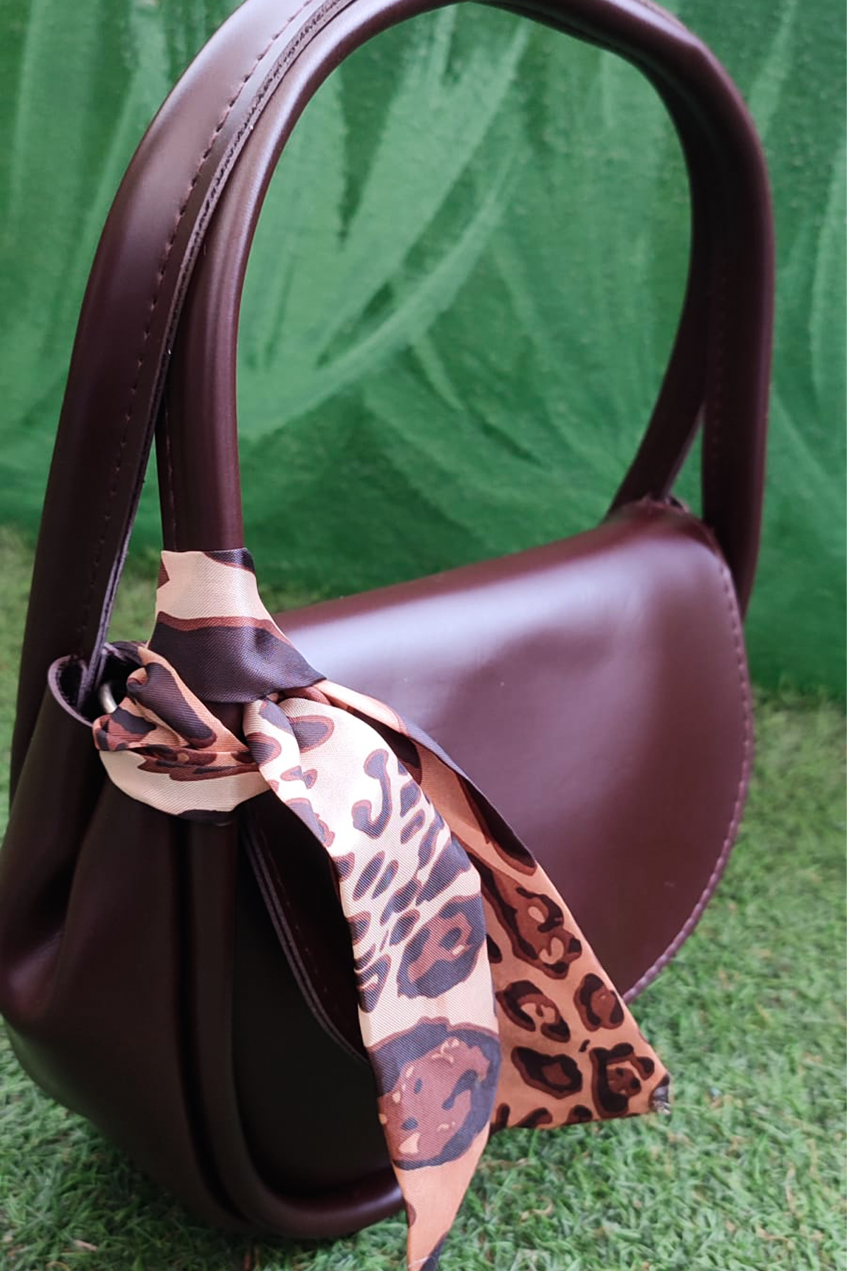 Leopar Detaylı Bordonun Zarafeti Kadın Omuz Çantası - Şık ve Modern Tasarım