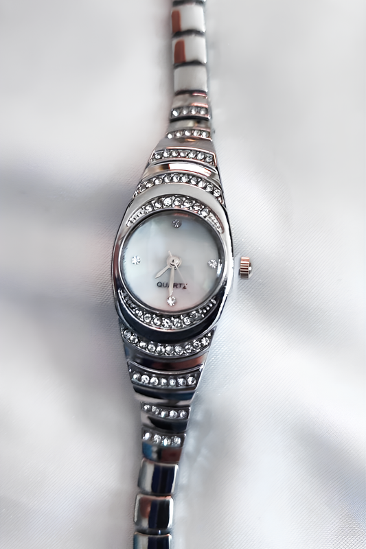 Gümüş Renk Çelik Kadın Kol Saati