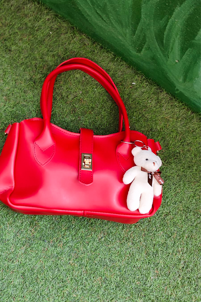 Peluş Ayıcık Charm Kadın Omuz Çantası – Kırmızı Renk & Peluş Ayıcık Detaylı Kadın Çanta