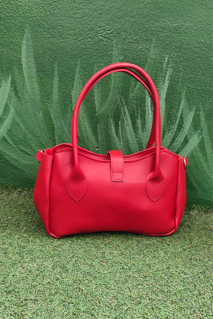 Peluş Ayıcık Charm Kadın Omuz Çantası – Kırmızı Renk & Peluş Ayıcık Detaylı Kadın Çanta