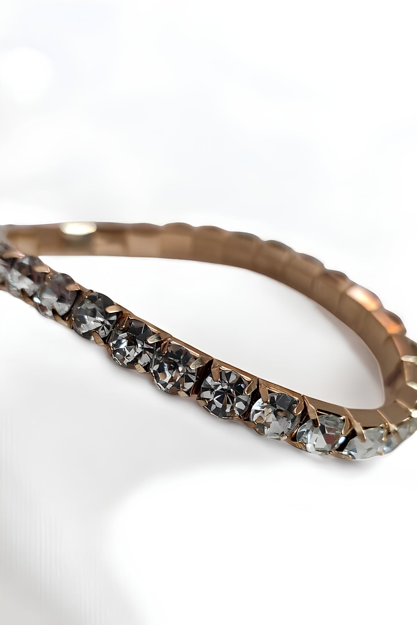 Rose Renkli Kadın Saat ve Takı Seti – Şık Bileklik, Saat & Küpe Kombini