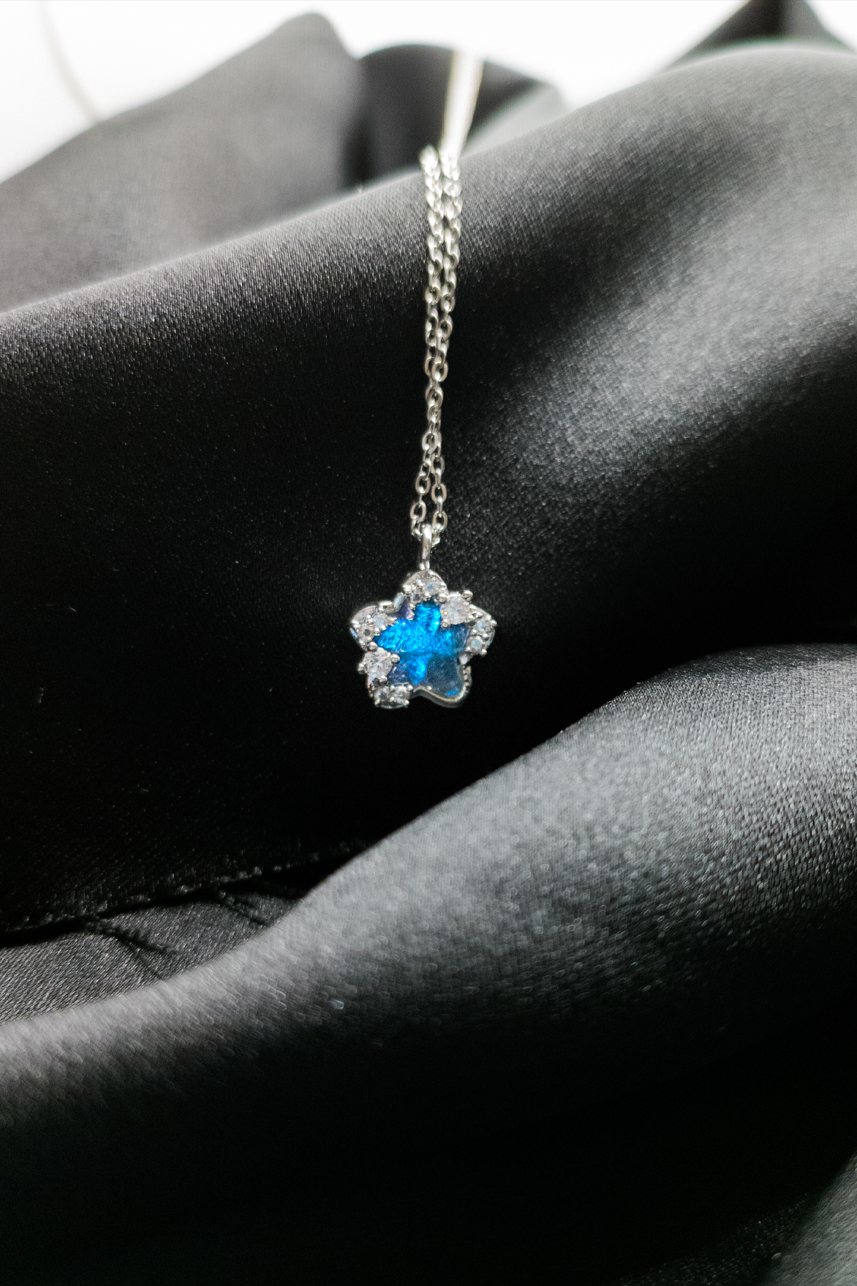 Su Yeşili Kadın Çelik Kolye