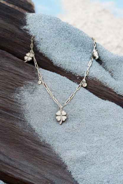 Şans Getiren Yonca Çelik Kolye