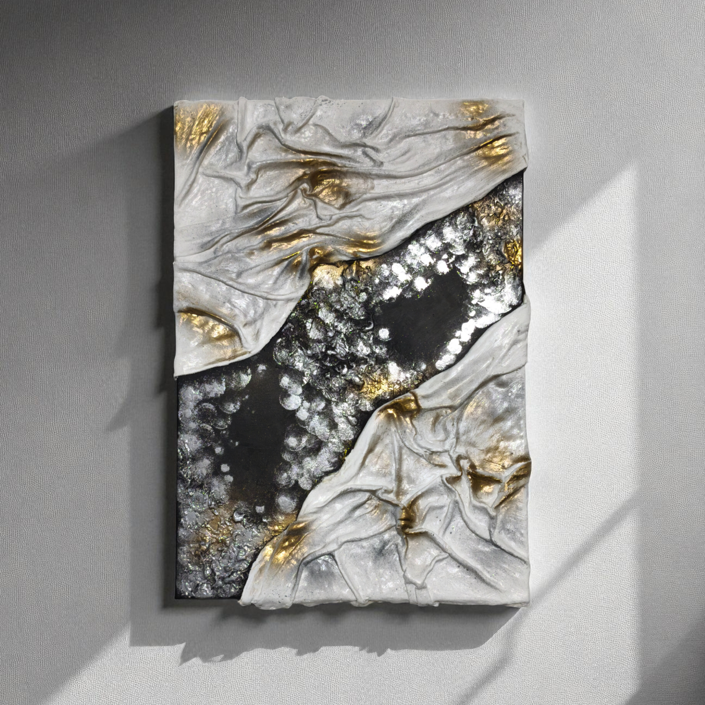 Altın Işıltılı Akış - Dokulu Tablo